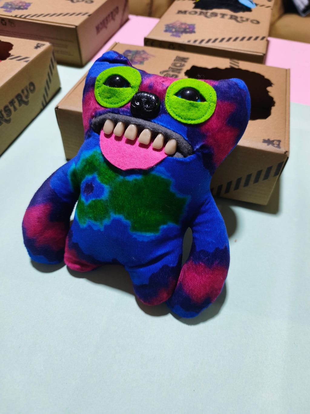 Monstruo dientón trico tipo fuggler