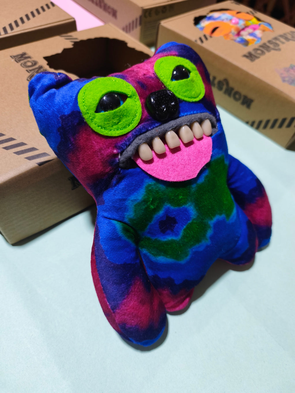 Monstruo dientón trico tipo fuggler