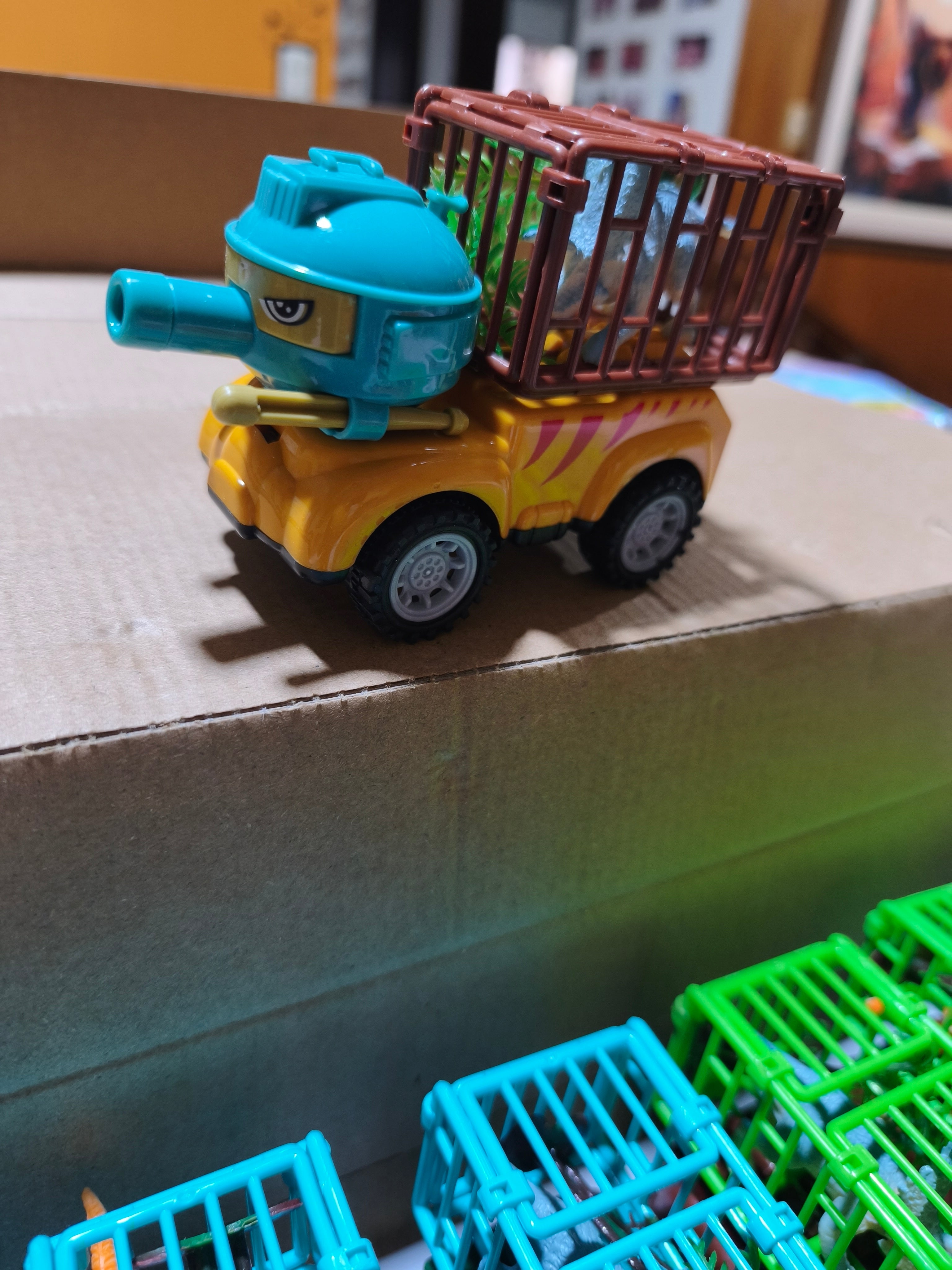 Dino car con lanzador (mira el video)